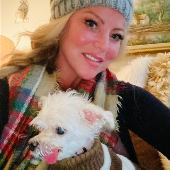 Meet your Posher, Tara - Picture 2 of 8